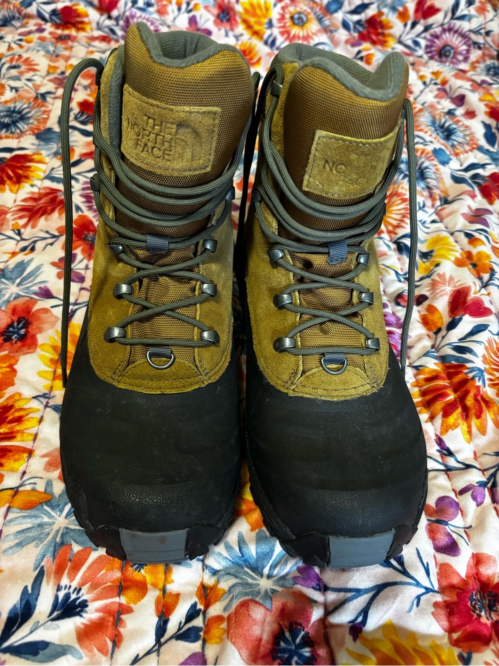 Like New North Face Chilkat IV Boots Men’s 11 🥾